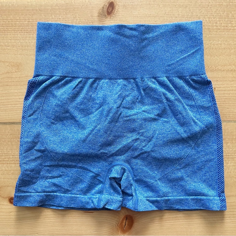 butt scrunch gym shorts medium